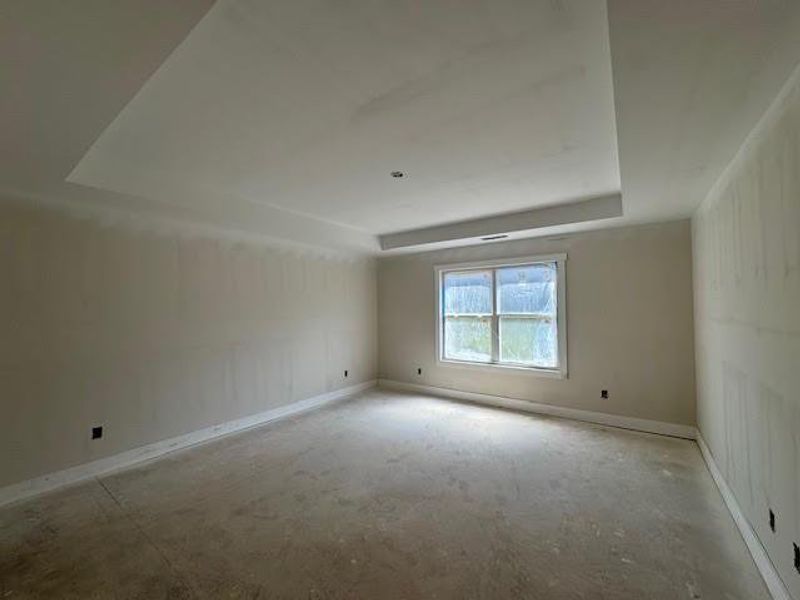 Spacious, unfurnished interior of a new home in , Hartwell (Image 11).