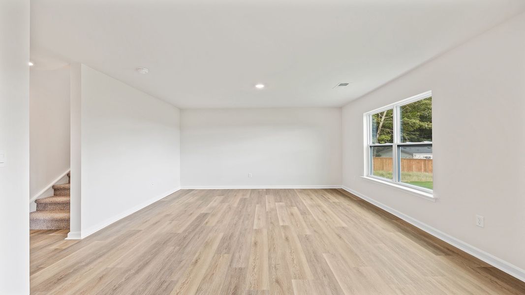 Spacious, unfurnished interior of a new home in Cascade Point, Seneca (Image 23).