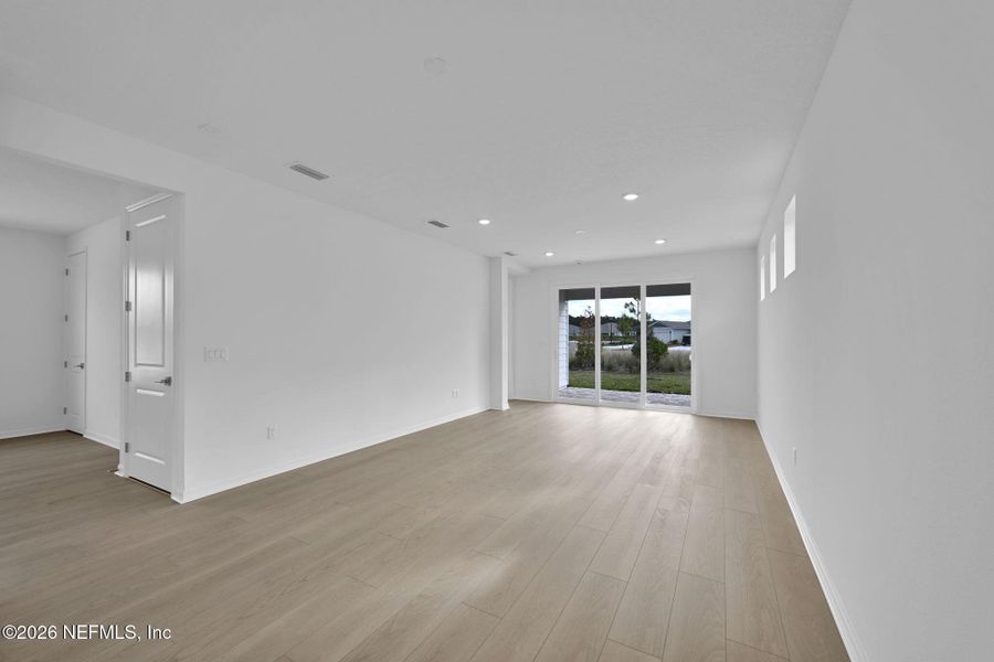 Spacious, unfurnished interior of a new home in Del Webb Wildlight, Yulee (Image 32). Spacious, unfurnished interior of a new home in Del Webb Wildlight, Yulee (Image 32).