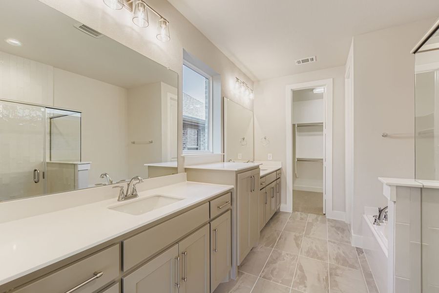 Plan 1579 - Representative Photo - Main Bathroom Plan 1579 - Representative Photo - Main Bathroom