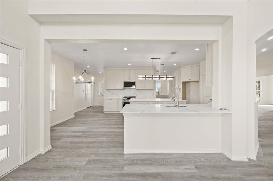 Furnished interior view inside a new home in , Grand Prairie (Image 10).