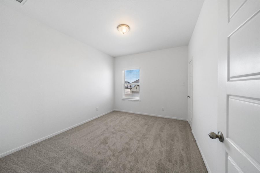 Spacious, unfurnished interior of a new home in Rollingbrook Estates, Baytown (Image 25).