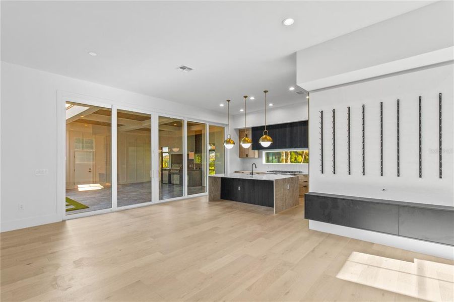 Spacious, unfurnished interior of a new home in Windermere, Windermere (Image 24).