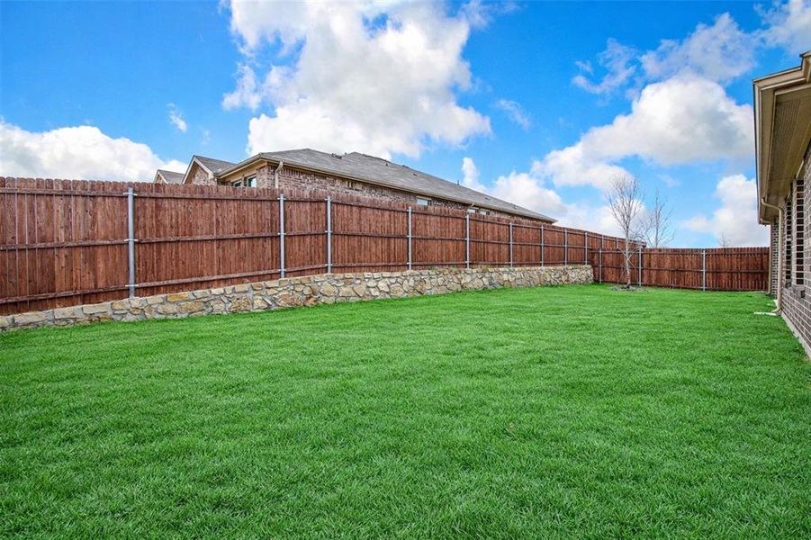 Exterior details and patio area of a home in Legado, Cleburne (Image 19). Exterior details and patio area of a home in Legado, Cleburne (Image 19).