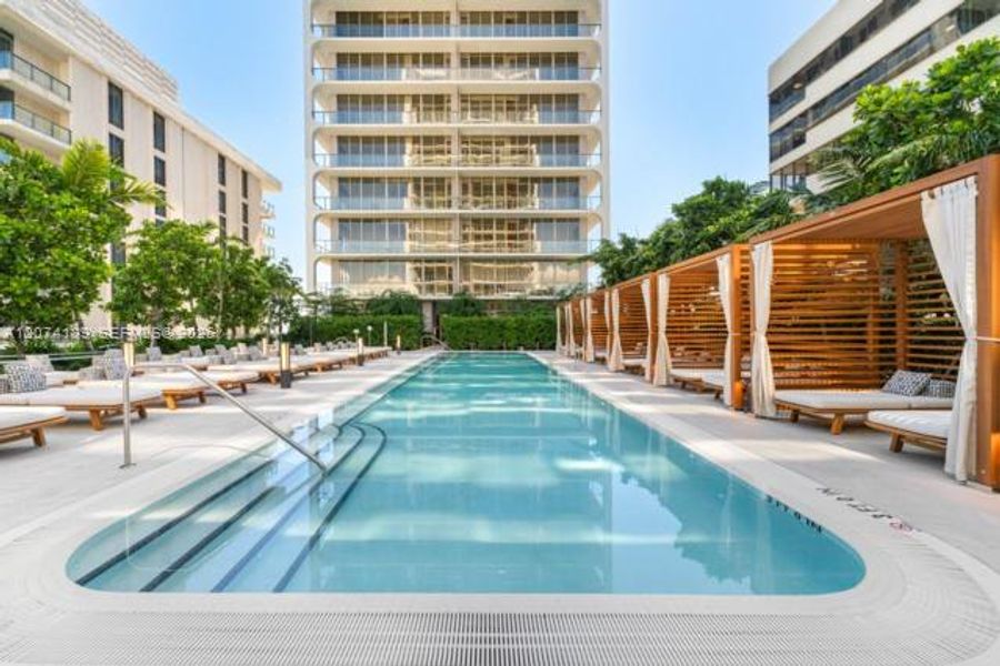 Condo located in Miami, FL showcasing its design and architecture (Image 3). Condo located in Miami, FL showcasing its design and architecture (Image 3).