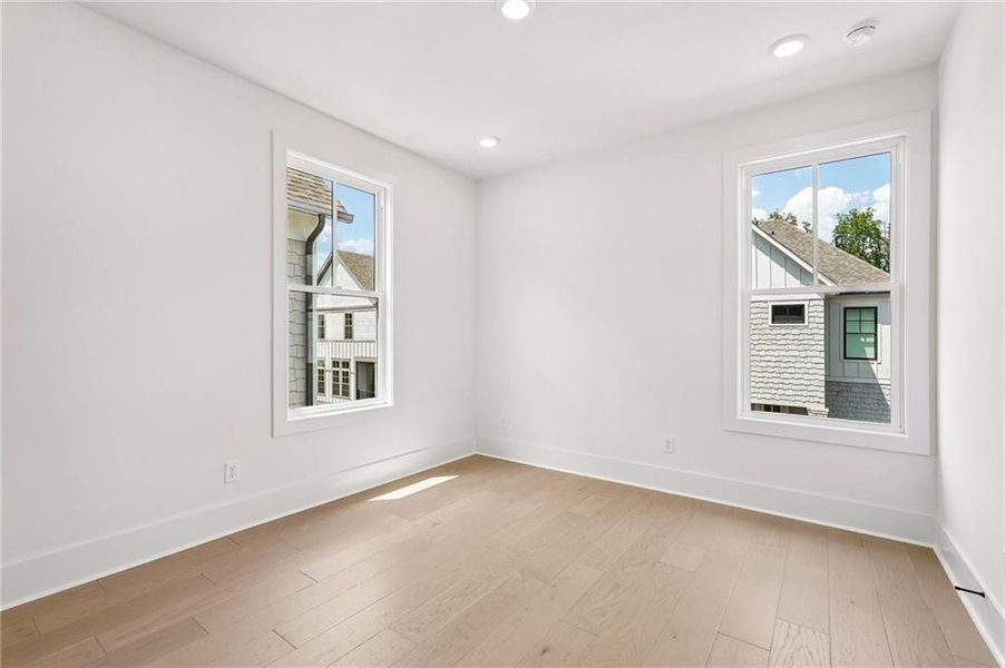 Spacious, unfurnished interior of a new home in Park Walke, Alpharetta (Image 66).