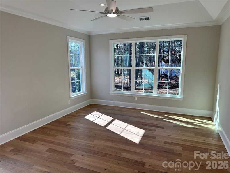 Spacious, unfurnished interior of a new home in , Salisbury (Image 34).