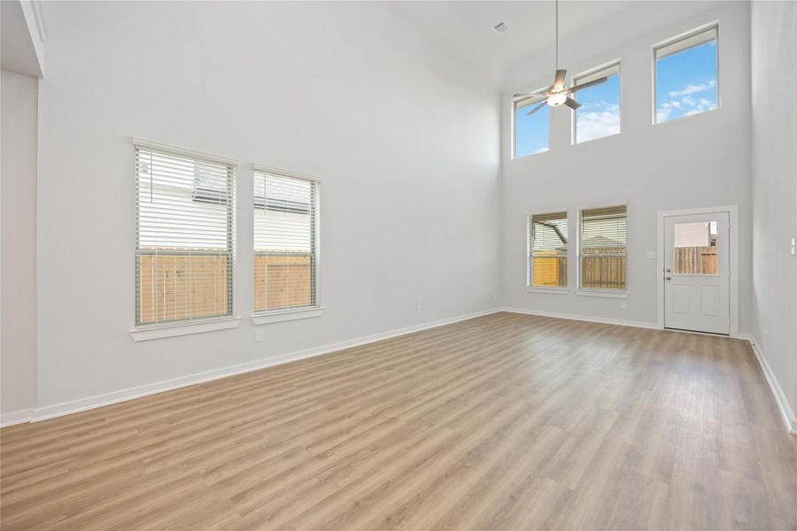 Spacious, unfurnished interior of a new home in Granger Pines, Conroe (Image 15). Spacious, unfurnished interior of a new home in Granger Pines, Conroe (Image 15).