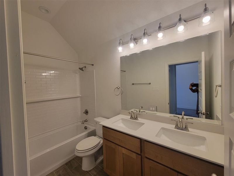 3048 bath1 3048 bath1