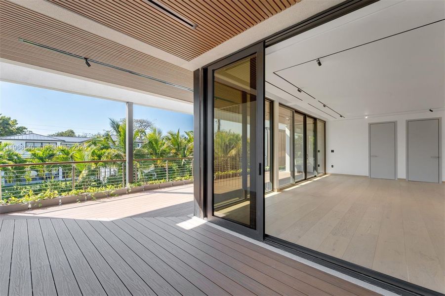 Exterior details and patio area of a home in , Miami (Image 3).