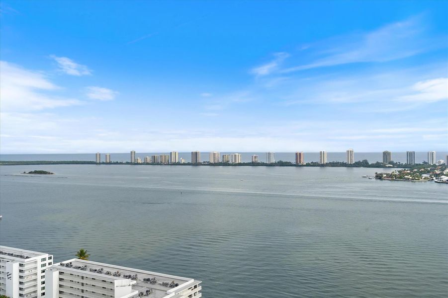 25-220 Lake Shore Drive #2305 Lake Park, 25-220 Lake Shore Drive #2305 Lake Park,