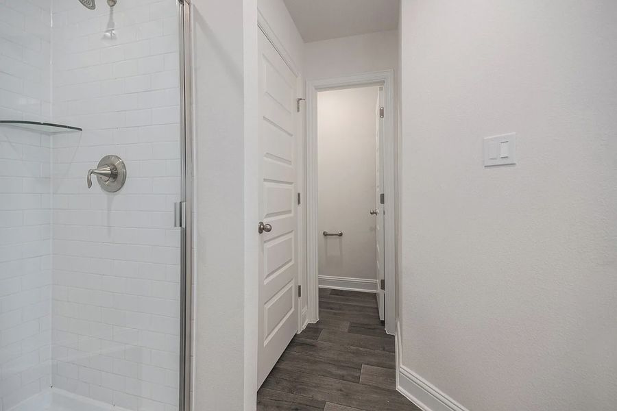 Spacious, unfurnished interior of a new home in Kiber Reserve, Angleton (Image 15). Spacious, unfurnished interior of a new home in Kiber Reserve, Angleton (Image 15).