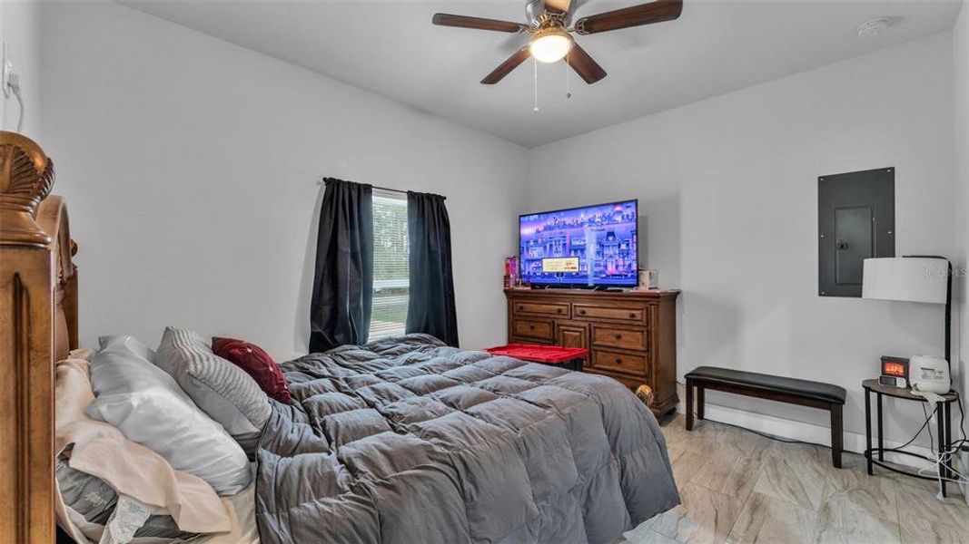 Furnished interior view inside a new home in , Sebring (Image 31).