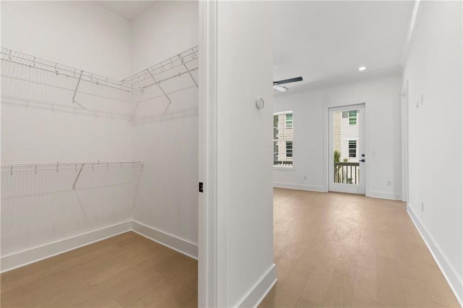 Spacious, unfurnished interior of a new home in Parkside Roswell, Roswell (Image 17). Spacious, unfurnished interior of a new home in Parkside Roswell, Roswell (Image 17).
