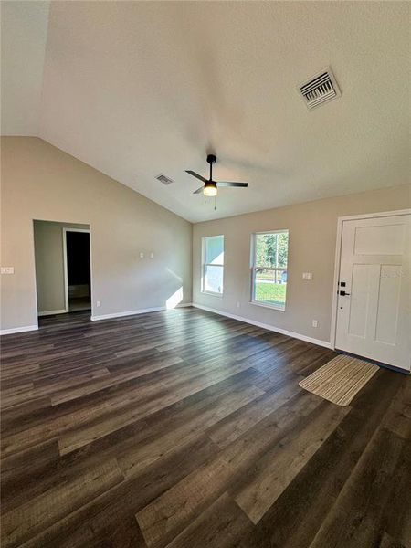 Spacious, unfurnished interior of a new home in , Dunnellon (Image 17).