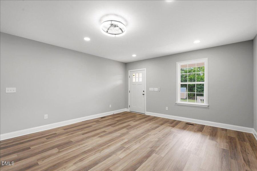 17-405 Ridley St-17
