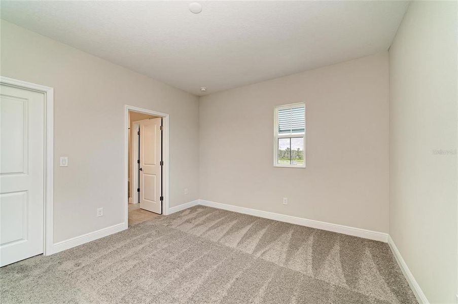 Spacious, unfurnished interior of a new home in North River Ranch, Parrish (Image 36).