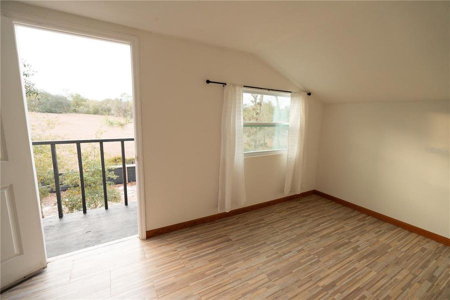 Spacious, unfurnished interior of a new home in , Bronson (Image 20).