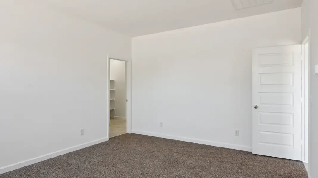 Spacious, unfurnished interior of a new home in Magma Ranch Vistas, Florence (Image 21).