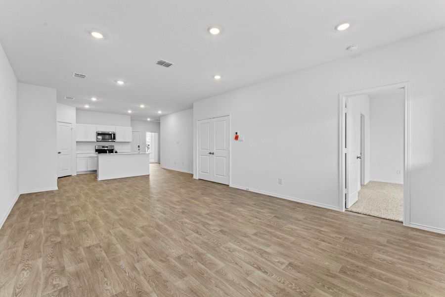 Spacious, unfurnished interior of a new home in , Kyle (Image 21).