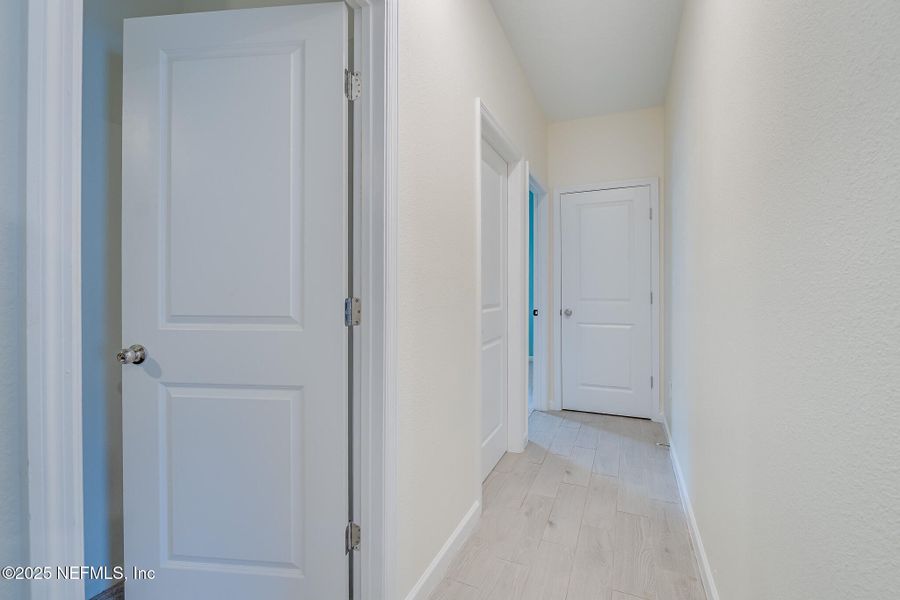 Spacious, unfurnished interior of a new home in St Augustine Lakes: St Augustine Lakes 40S, St. Augustine (Image 19).