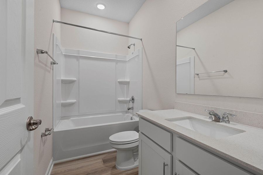 39-web-or-mls-46 Poplar-39