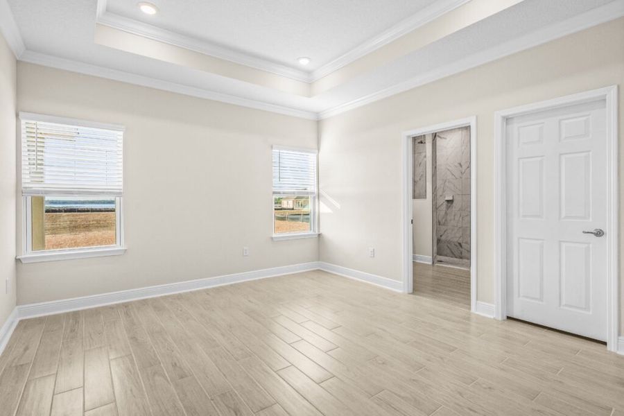 Spacious, unfurnished interior of a new home in Lake Merial, Panama City (Image 22).