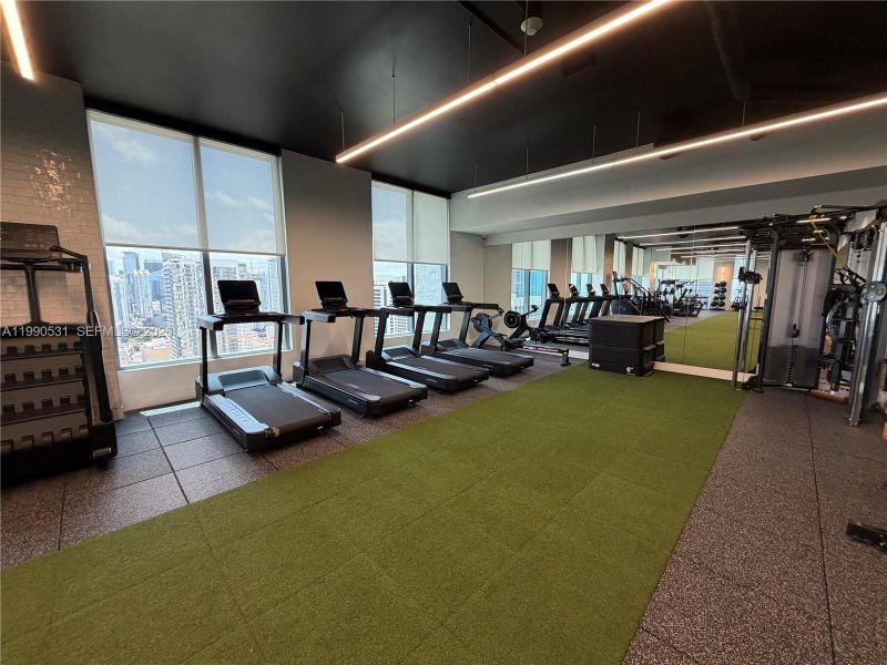 Community amenities in , Miami (Image 54).