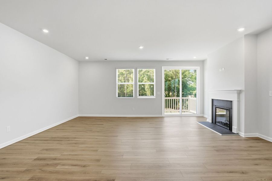 Spacious, unfurnished interior of a new home in Bratton Pointe, Rock Hill (Image 22).