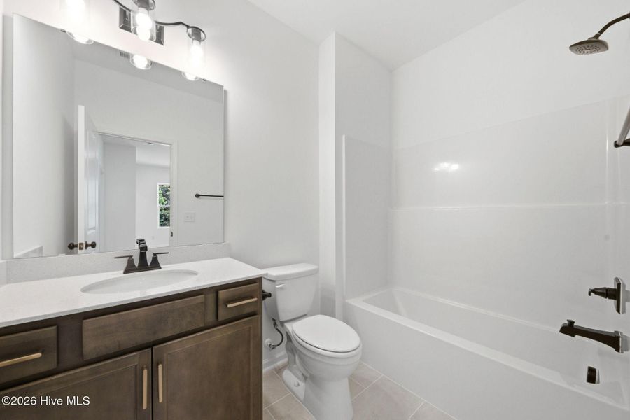 Furnished interior view inside a new home in Sandy Springs, Aberdeen (Image 10).