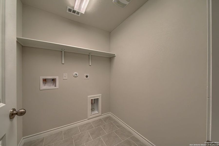 Image 28 of a home in .