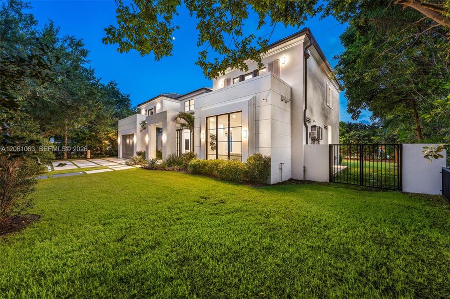 Exterior details and patio area of a home in , Coral Gables (Image 33).