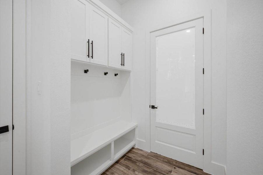 MUD ROOM AREA