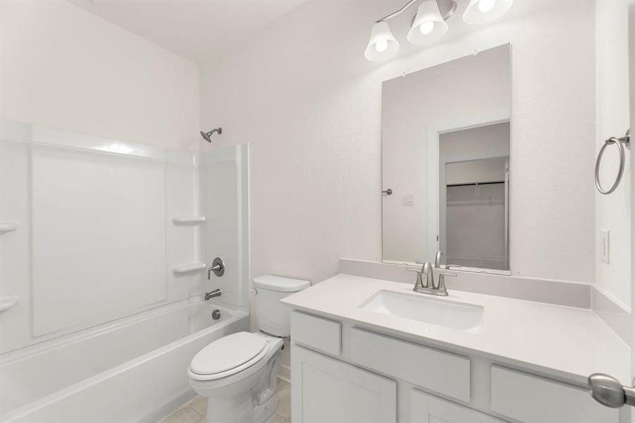 15. 402 Heritage Grove - 2ND Bath 15. 402 Heritage Grove - 2ND Bath