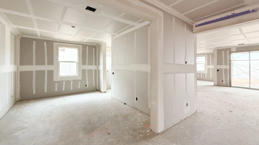 Formal dining with butler's pantry