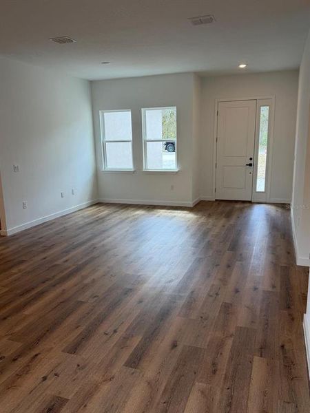 Spacious, unfurnished interior of a new home in , Ocala (Image 14).