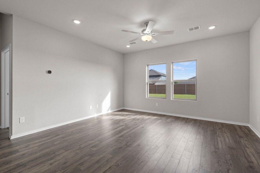 New Home in Heartland, TX.  - Slide 18
