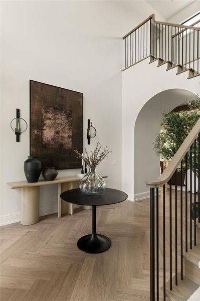 Furnished interior view inside a new home in , Orlando (Image 7).