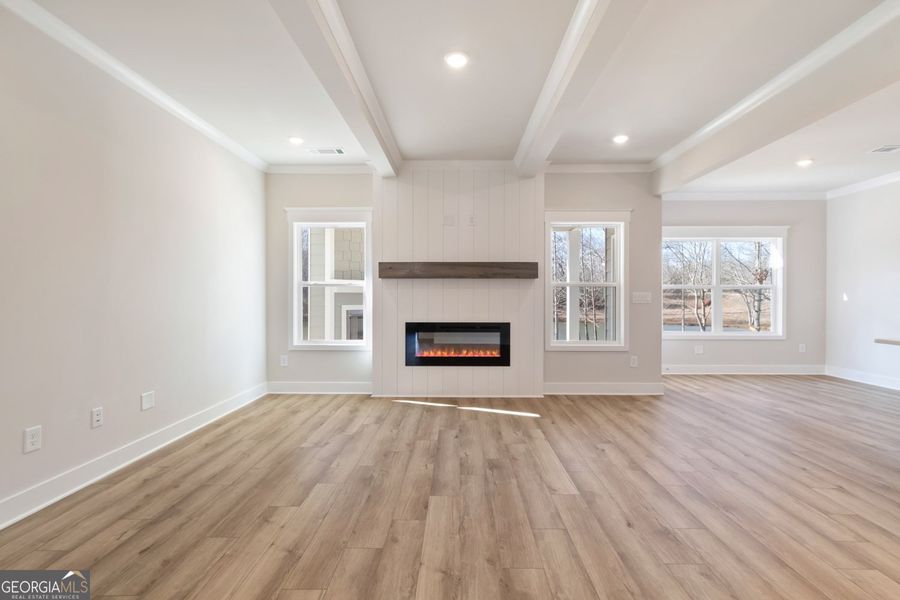Spacious, unfurnished interior of a new home in Rosewood Lake Estates, Hoschton (Image 18).