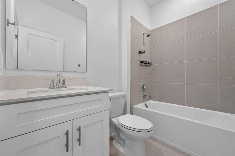 Furnished interior view inside a new home in , Apopka (Image 9).