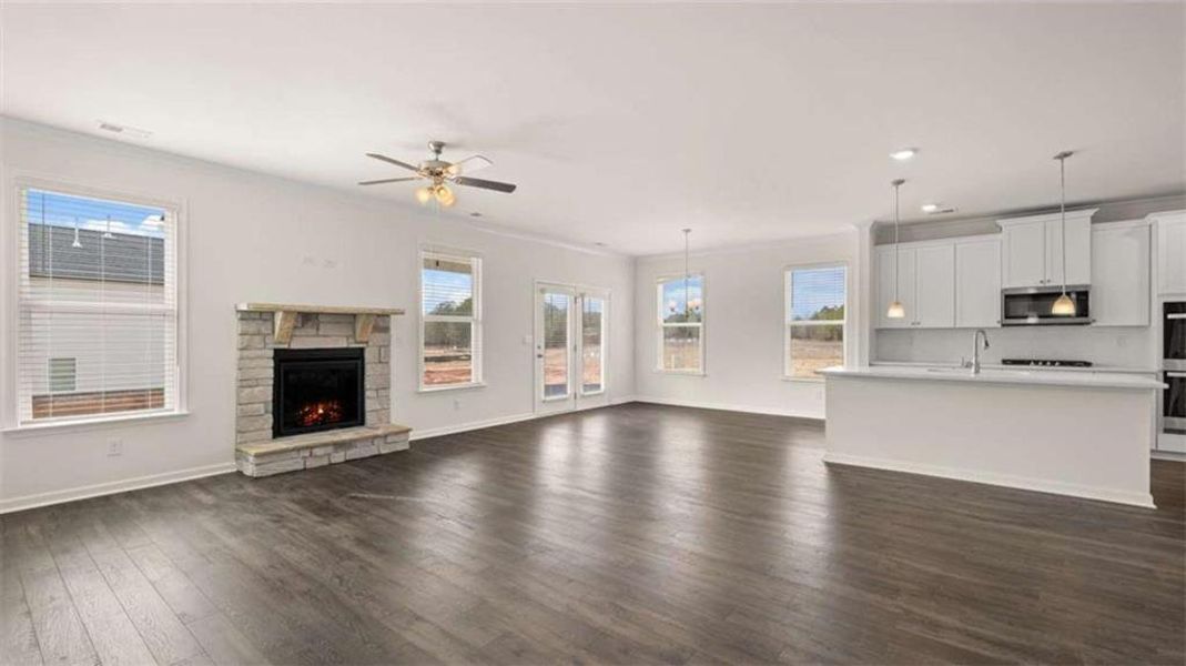 Spacious, unfurnished interior of a new home in Water Oak Estates, Lawrenceville (Image 17).