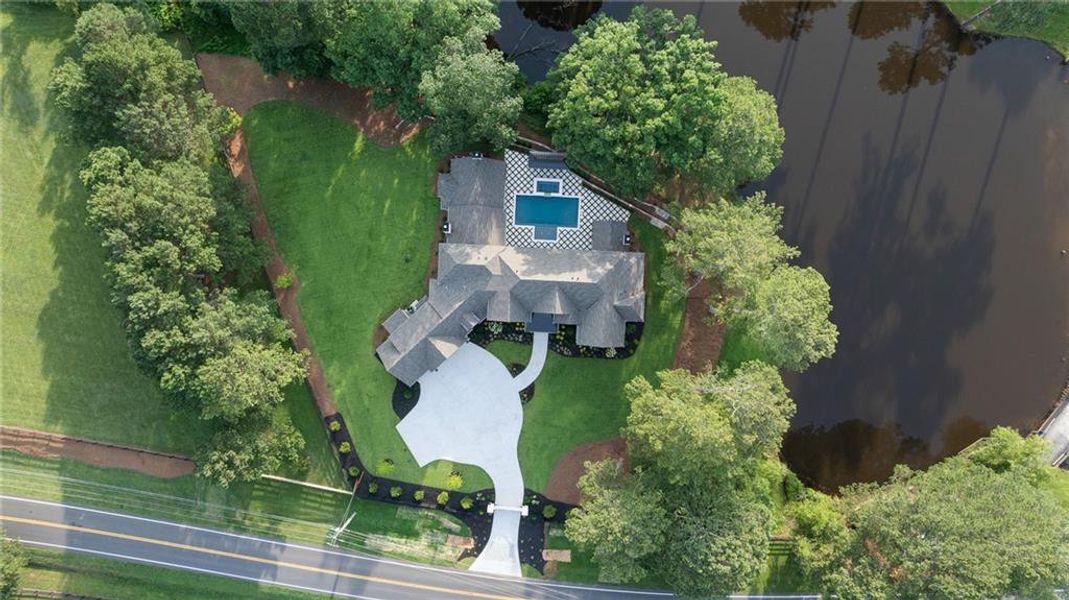 Image 88 of a home in .