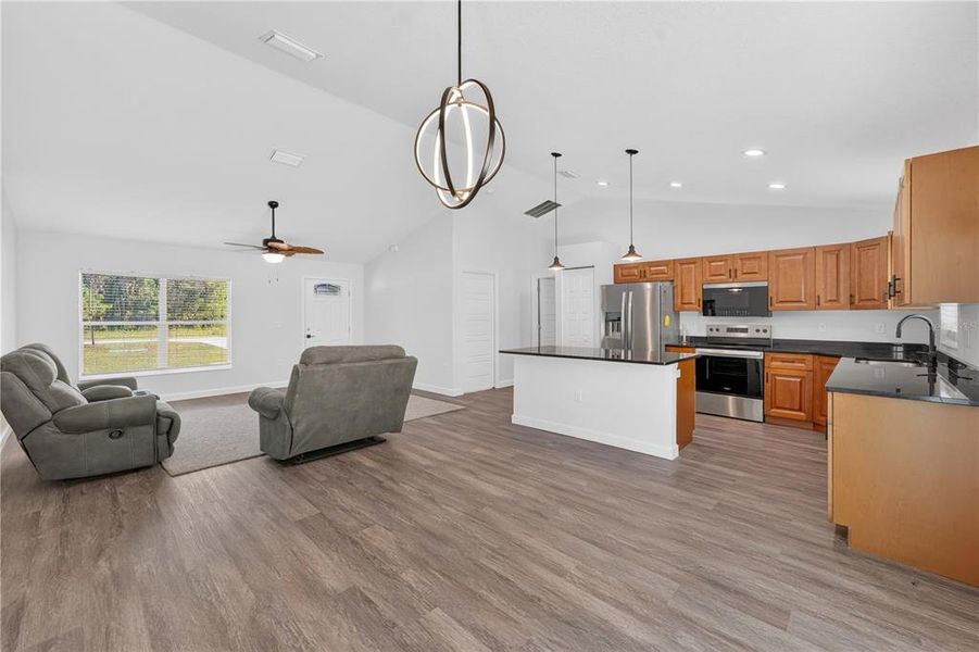 Furnished interior view inside a new home in , Ocklawaha (Image 5).