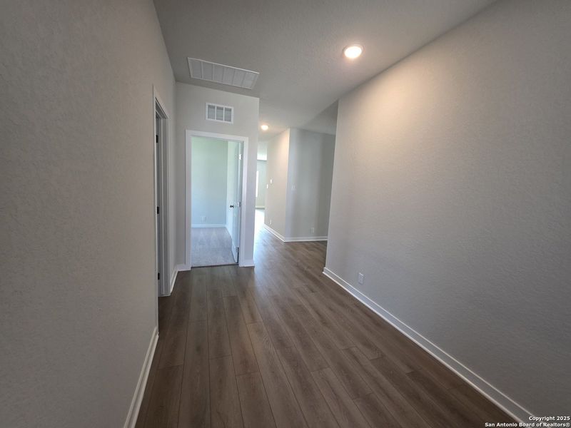 Spacious, unfurnished interior of a new home in The Summit at Saddlebrook Ranch 55's, Schertz (Image 22).