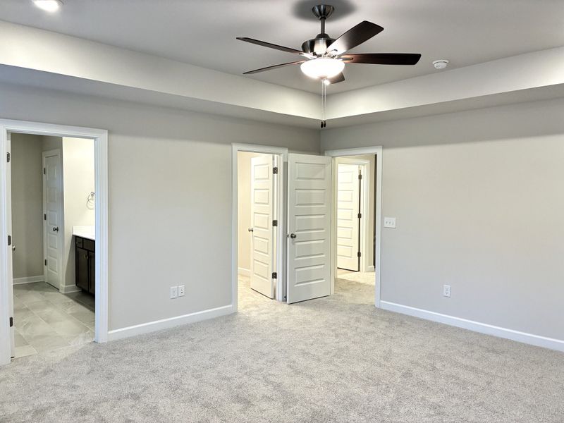 Spacious, unfurnished interior of a new home in Miller Park, Greenville (Image 17).