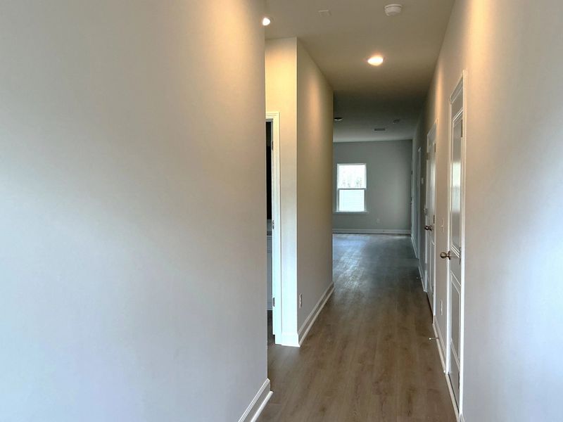 Spacious, unfurnished interior of a new home in Hammock Walk at Nexton, Summerville (Image 11).