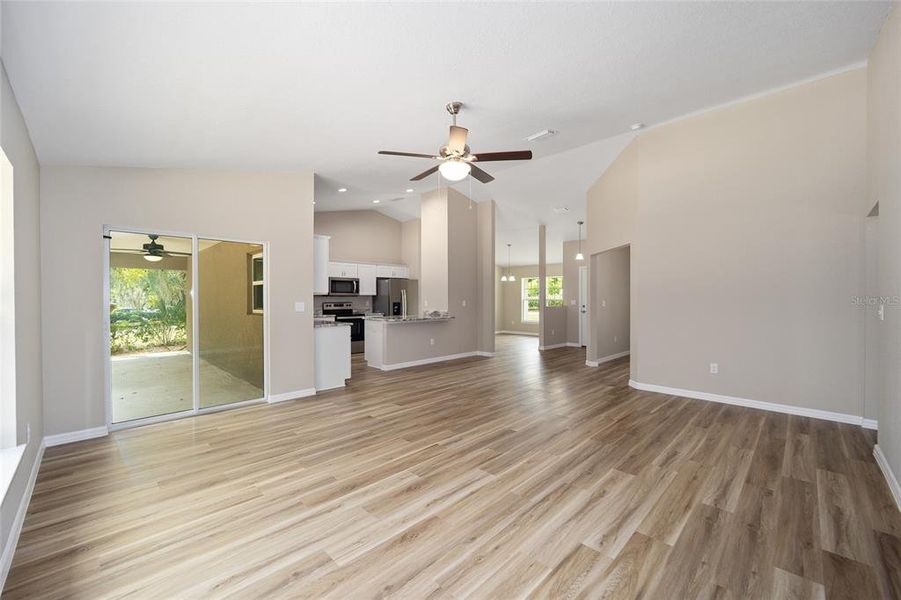 Spacious, unfurnished interior of a new home in , Dunnellon (Image 15).