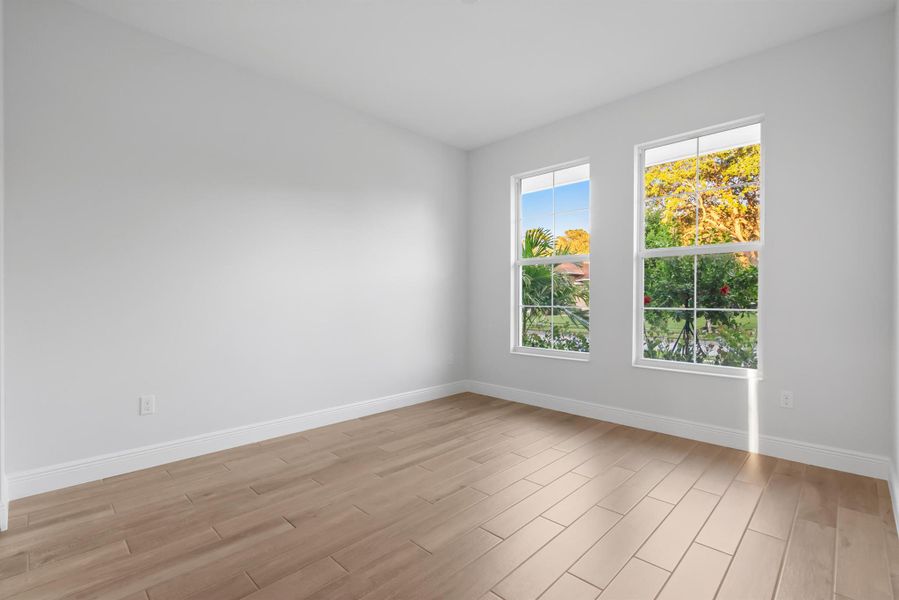 Spacious, unfurnished interior of a new home in , Vero Beach (Image 23).