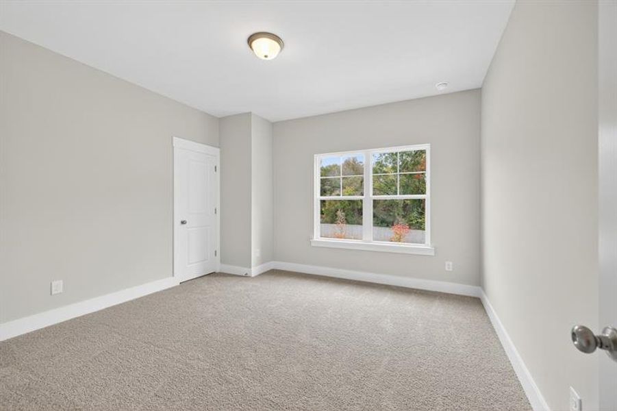Spacious, unfurnished interior of a new home in Red Bird Manor, Jefferson (Image 20).