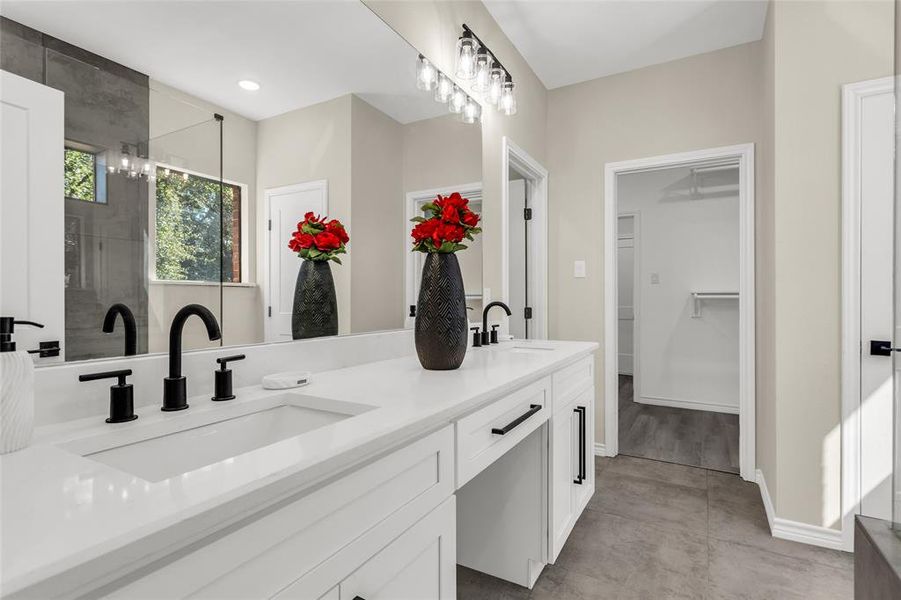 Furnished interior view inside a new home in , Gun Barrel City (Image 7).